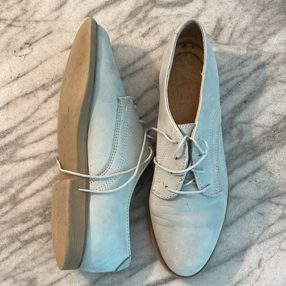 Nubuck suede oxford saddle style shoes size 7.5
Light creamy gray flats - Picture 4 of 7